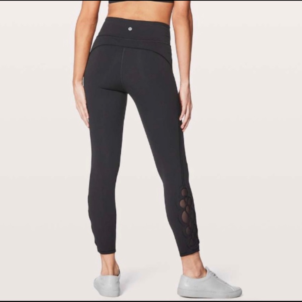 Lululemon Tied To It 7/8 Full on Luxtreme Leggings